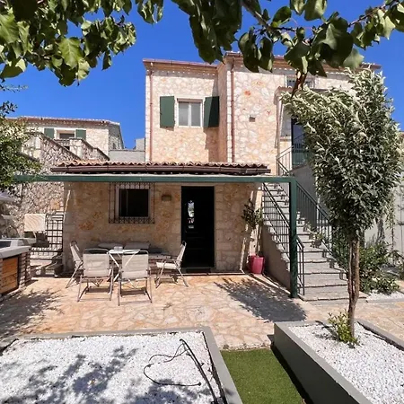 Villa Splendid Gouvia - 3 Bedrooms - Yiarios - Private Children's Playground Poulades