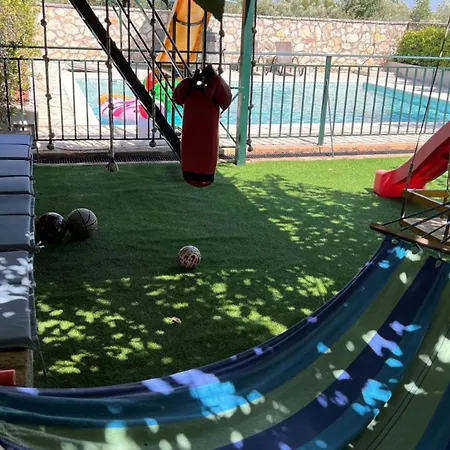 Splendid Gouvia - 3 Bedrooms - Yiarios - Private Children's Playground Poulades