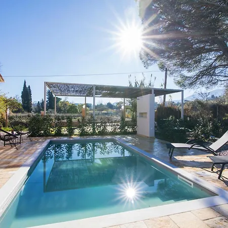 Lallo Living Villa Viros