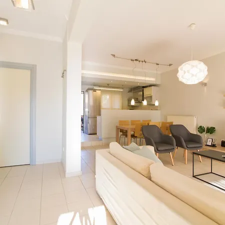 Villa Lallo Living Viros