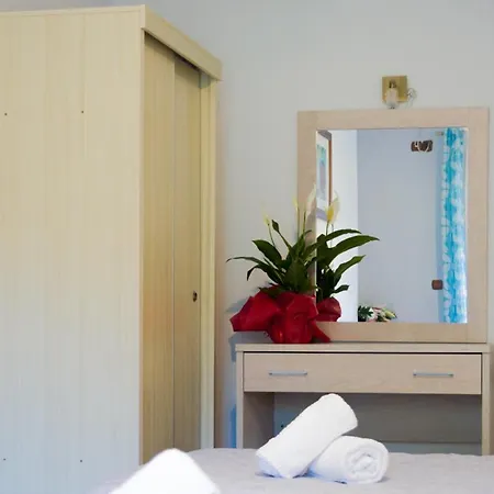 Marina Apartments, Agios Gordios Corfu Aparthotel 2*