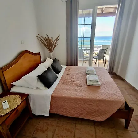 Aparthotel Nereides *