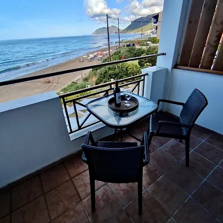 Nereides Aparthotel