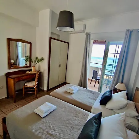 Aparthotel Nereides *