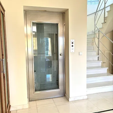 Liberty: Classic Luxury Sea View With Private Pool *