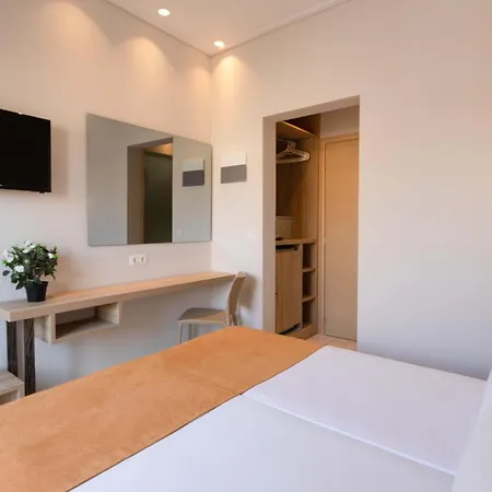 Rossis Hotel
