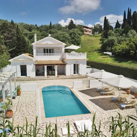 Villa Helios Court