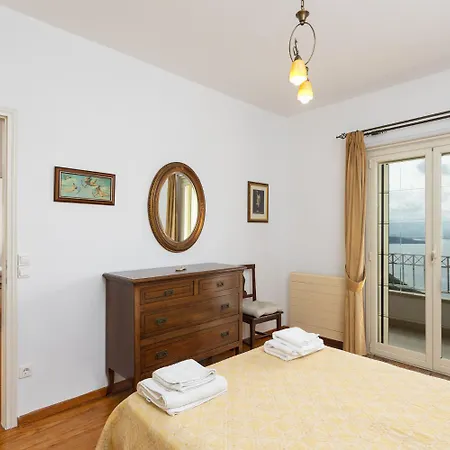 Anastasia Villa *