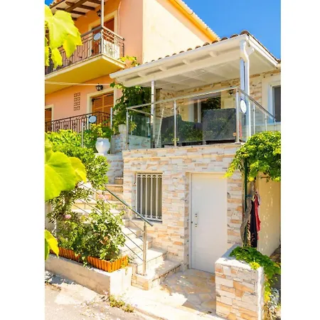 Porto Agios Stefanos (Thinali)