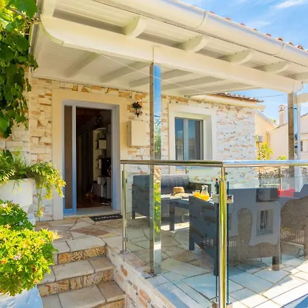 Villa Porto Agios Stefanos (Thinali)