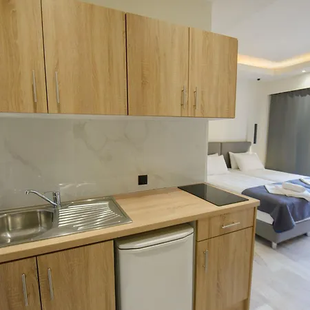 Saint Spiridon Aparthotel 3*
