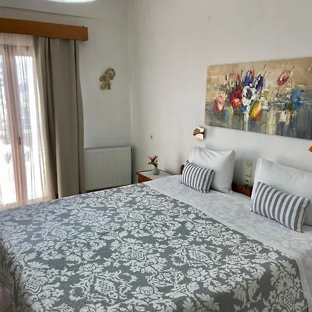 Floros Agios Stefanos Avliotes (Corfu)