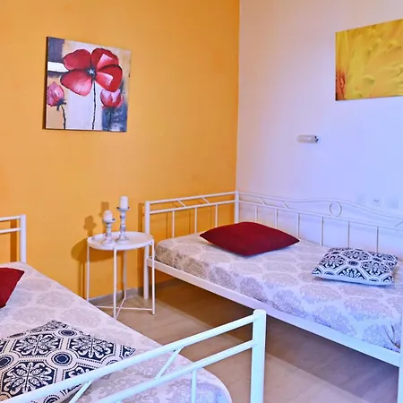 Efterpi Apartment