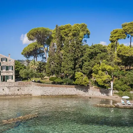 Villa Magnificent Seafront Corfu - 5 En-suite Bedrooms -the Durrells House | Historic Elegance & Modern Luxuries - Direct Access & Private Heated Pool *