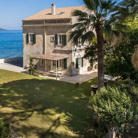 Magnificent Seafront Corfu - 5 En-suite Bedrooms -the Durrells House | Historic Elegance & Modern Luxuries - Direct Access & Private Heated Pool