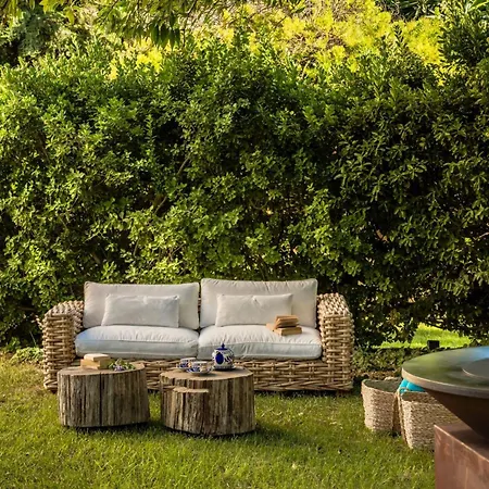 Villa Magnificent Seafront Corfu - 5 En-suite Bedrooms -the Durrells House | Historic Elegance & Modern Luxuries - Direct Access & Private Heated Pool *
