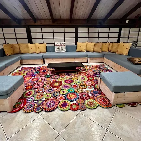 σοφιτα ξυλο μεταλο γυαλι Apartment Alykes Potamou