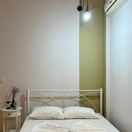 Papadatos Apts With Amazing View - 5mins From The Apartment *
