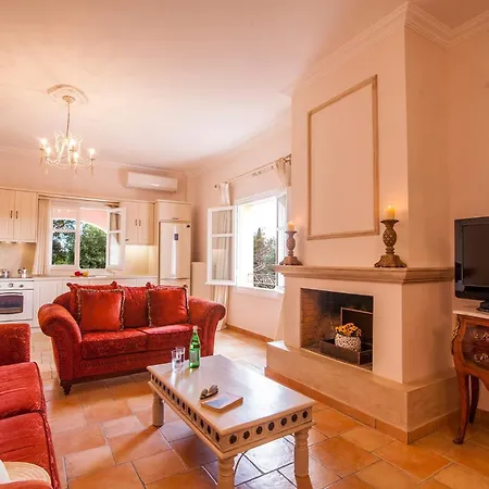 Villa Victor By