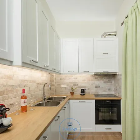 Apartment Uniqapt Garitsa Woods *