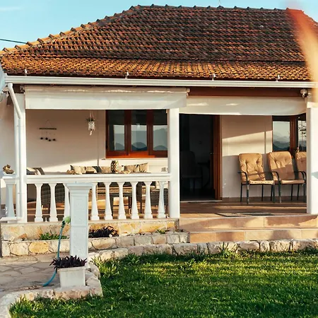 Sea Breeze Oasis *