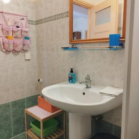 Tritsa House, 3-bedroom Next To Corfu Town And Airport *