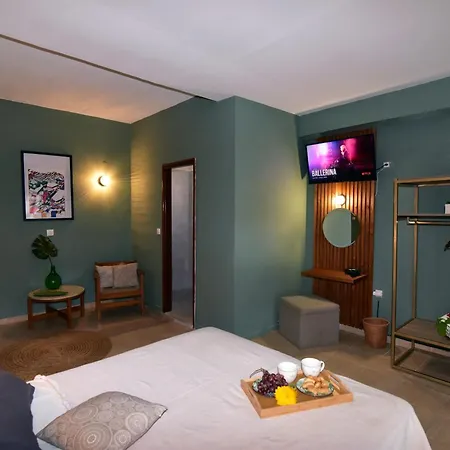 Lord Ape Club Guest house *