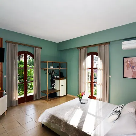 Lord Ape Club Guest house *
