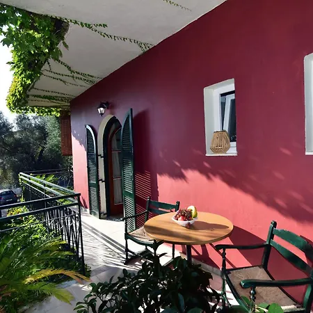 Guest house Lord Ape Club Benitses (Corfu)