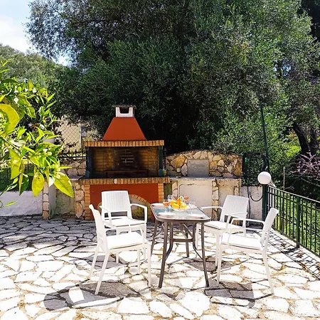 The Old Well, Spacious House In North Corfu Holiday home