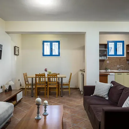 Villa Nina With Private Plunge Pool, 5km To Corfu Town *