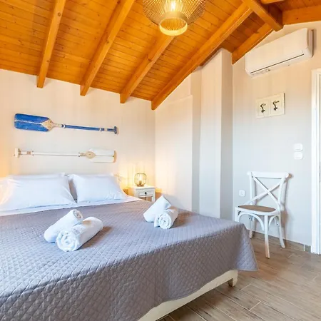 Konstantina Lulas Penthouse Apartment *