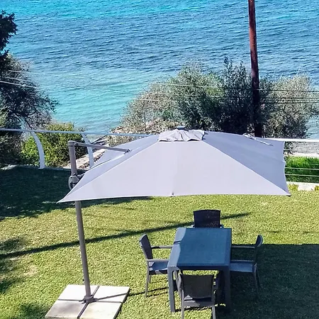 Viktor's House By The Sea *