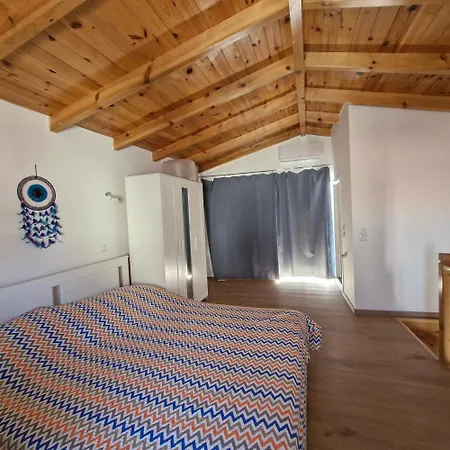 Ivoni Family House Perivolion