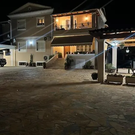 Riviera House Apartment *