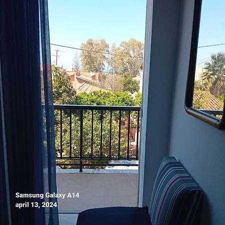 Acharavi Apartment *