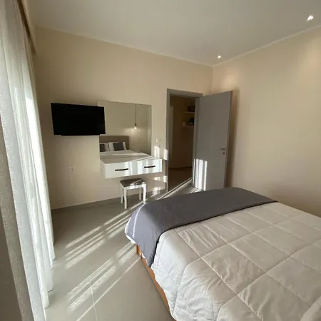 Olea House 2' Walk From The Sea Holiday home