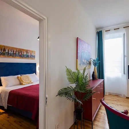 Royal View - Corfu Town Apartment