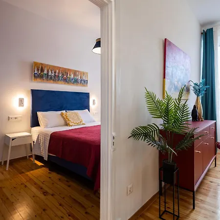 Royal View - Corfu Town Apartment *