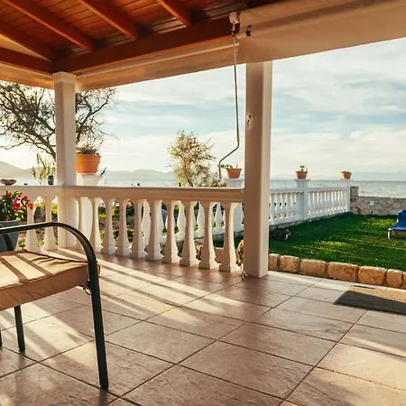 Holiday home Sea Breeze Oasis Molos (Corfu)