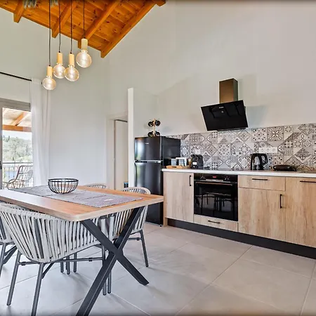 Apartment Comissa Luxury