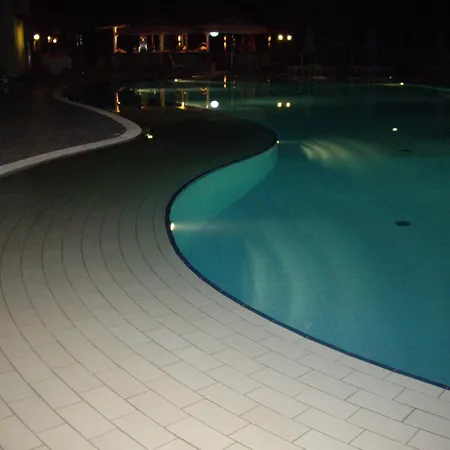 Aparthotel Ninos On The Beach 2*