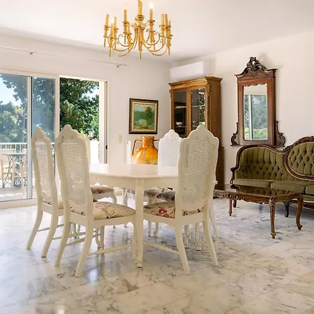 Villa Fioraki