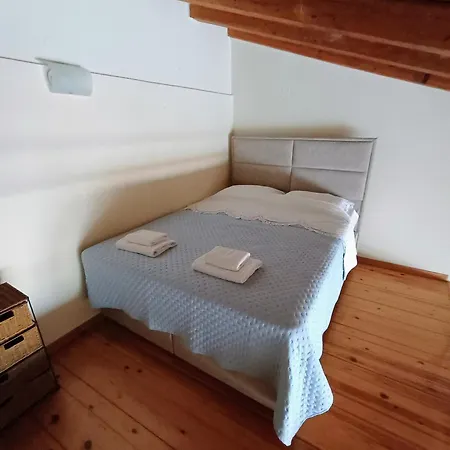 Mary's Bright - Corfu Old Town Apartment *