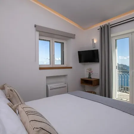 Thea Mare Levantes By Posarellivillas Villa Lakones