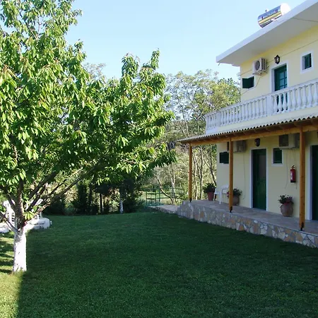 Family Studios Aparthotel Marathias (Corfu)