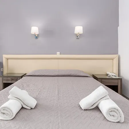 Oasis 3* Perama (Corfu)