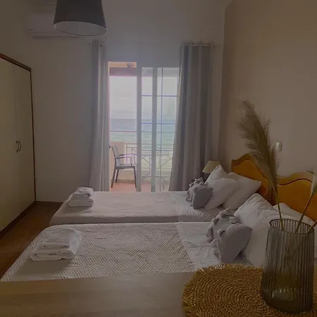 Aparthotel Nereides *