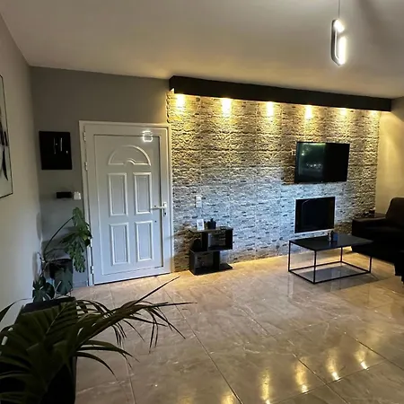 Luxvilla *