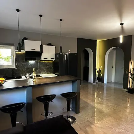 Villa Luxvilla *